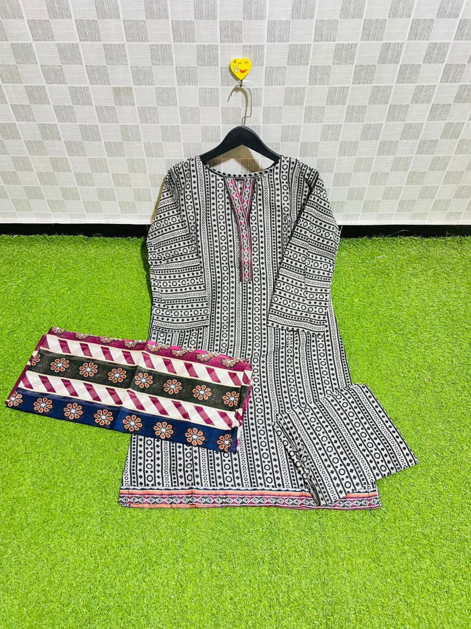 WhatsApp Image 2026-06-20 at 2.08.43 AM (7) Bin Saeed Printed Lawn 3PC Suit - Image 1